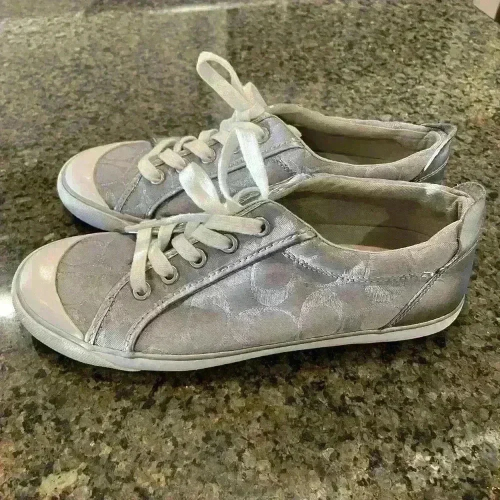 Coach, Barrett Sneaker with logo, Silver, Size 8B